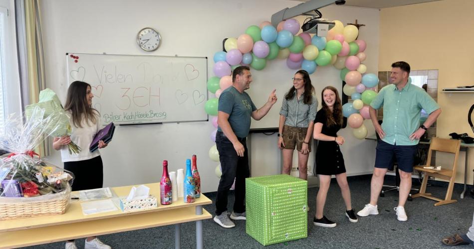 Artikelbild Zeugnisübergabe 3aEH
