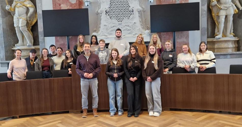 Gruppenfoto Workshop "Demokratie und Du" 2025
